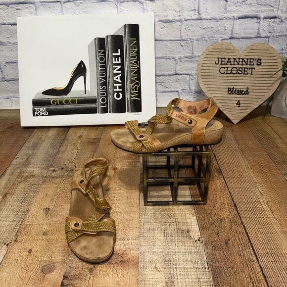 Taos Footwear Trulie Sandals camel size 9-9.5 - Picture 2 of 10